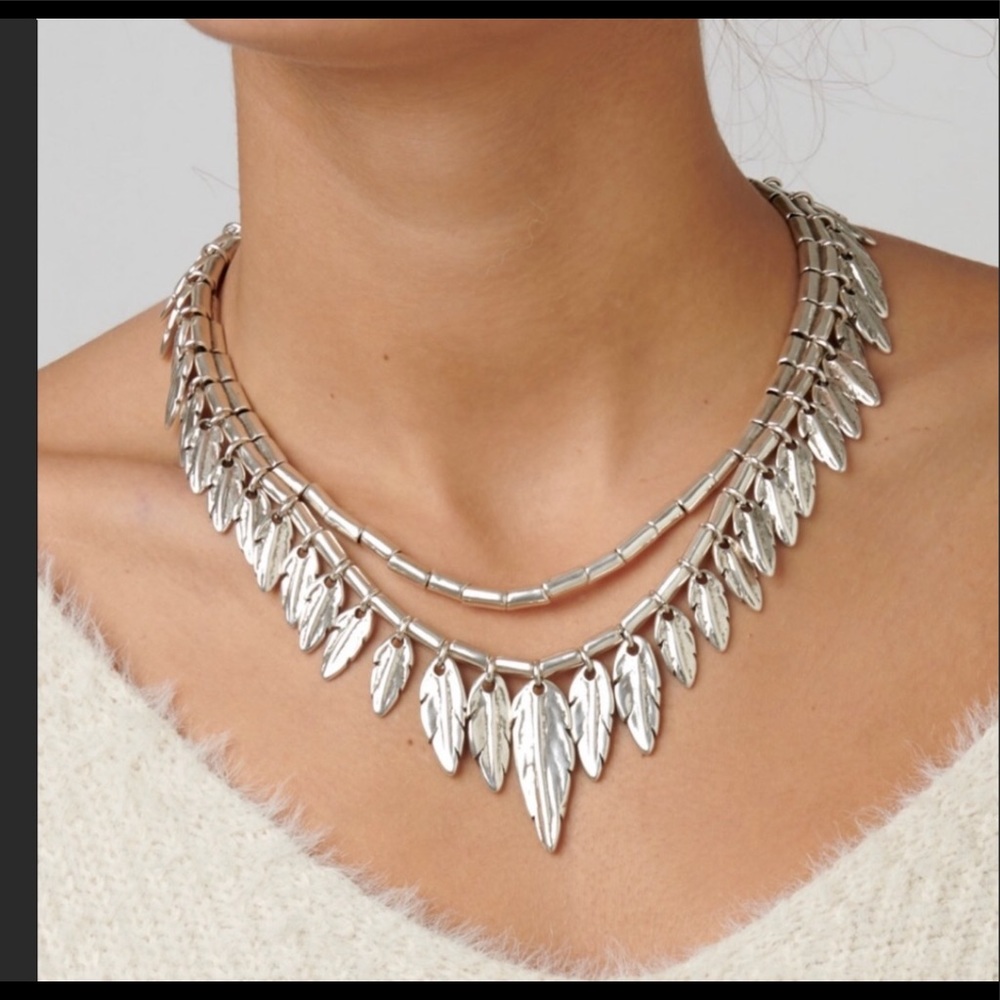 Uno de 50 Peak and Pen Necklace